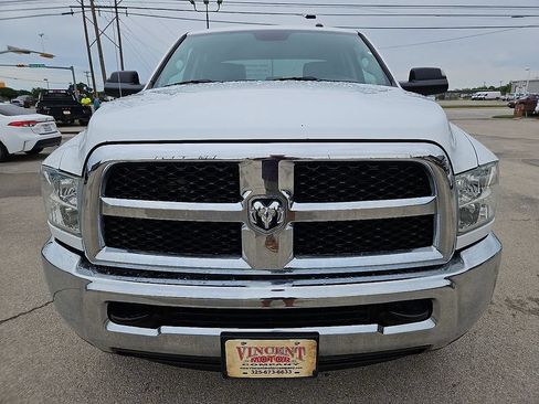 Used 2018 RAM 2500 Tradesman w/ Chrome Appearance Group AWD/4WD image 12