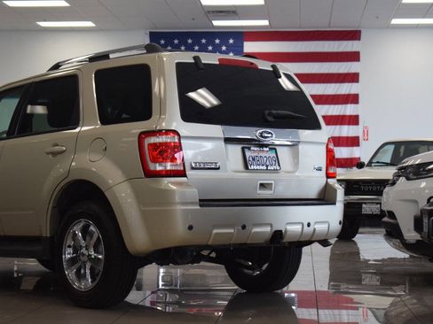 Used 2010 Ford Escape Limited image 25