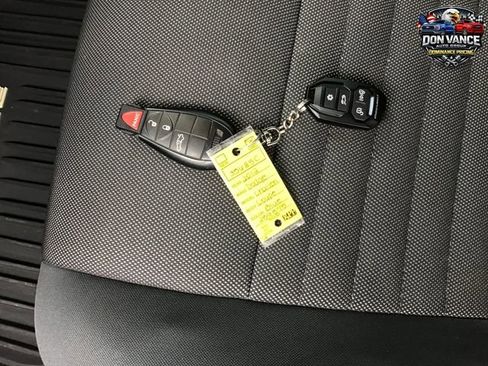 Used 2012 Dodge Challenger SXT RWD image 27