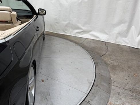 Used 2010 BMW 335i Convertible w/ Premium Pkg RWD image 15