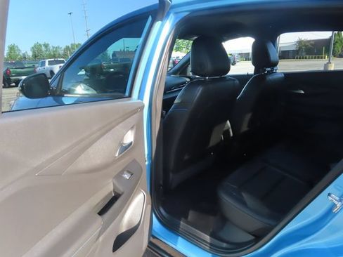 Used 2025 Buick Envista Sport Touring w/ Convenience I Package FWD image 19