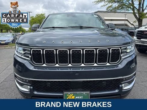Used 2023 Jeep Wagoneer 4WD w/ Premium Group I image 2