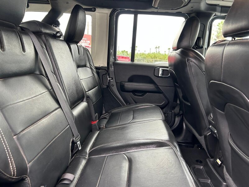 Used 2022 Jeep Wrangler Unlimited Sahara w/ Cold Weather Group AWD/4WD image 22