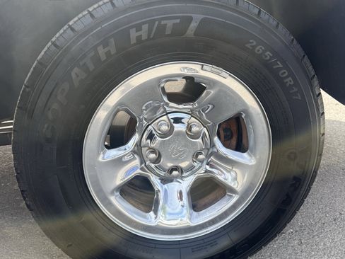 Used 2018 RAM 1500 Express AWD/4WD image 10