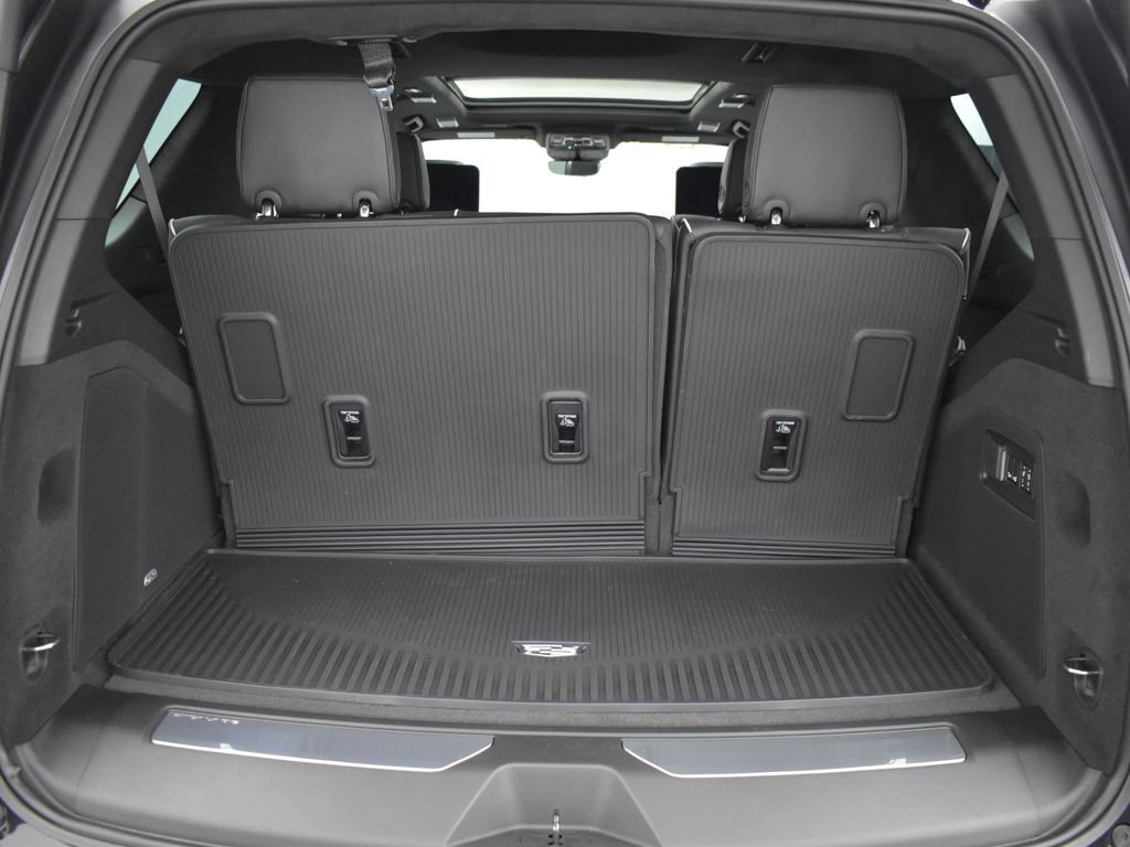 Certified 2026 Cadillac Escalade Platinum Sport w/ LPO, ONYX Package AWD/4WD image 10