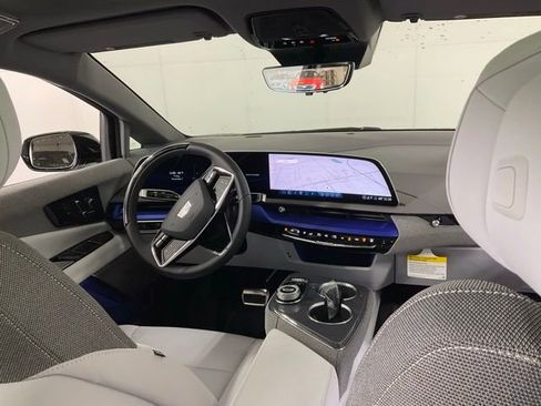New 2026 Cadillac Optiq Sport 1 w/ LPO, Floor Liner Package AWD/4WD image 25