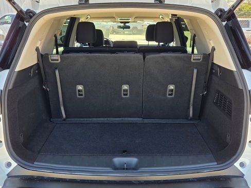 New 2026 Nissan Pathfinder SV image 10