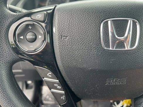 Used 2016 Honda Accord LX image 27