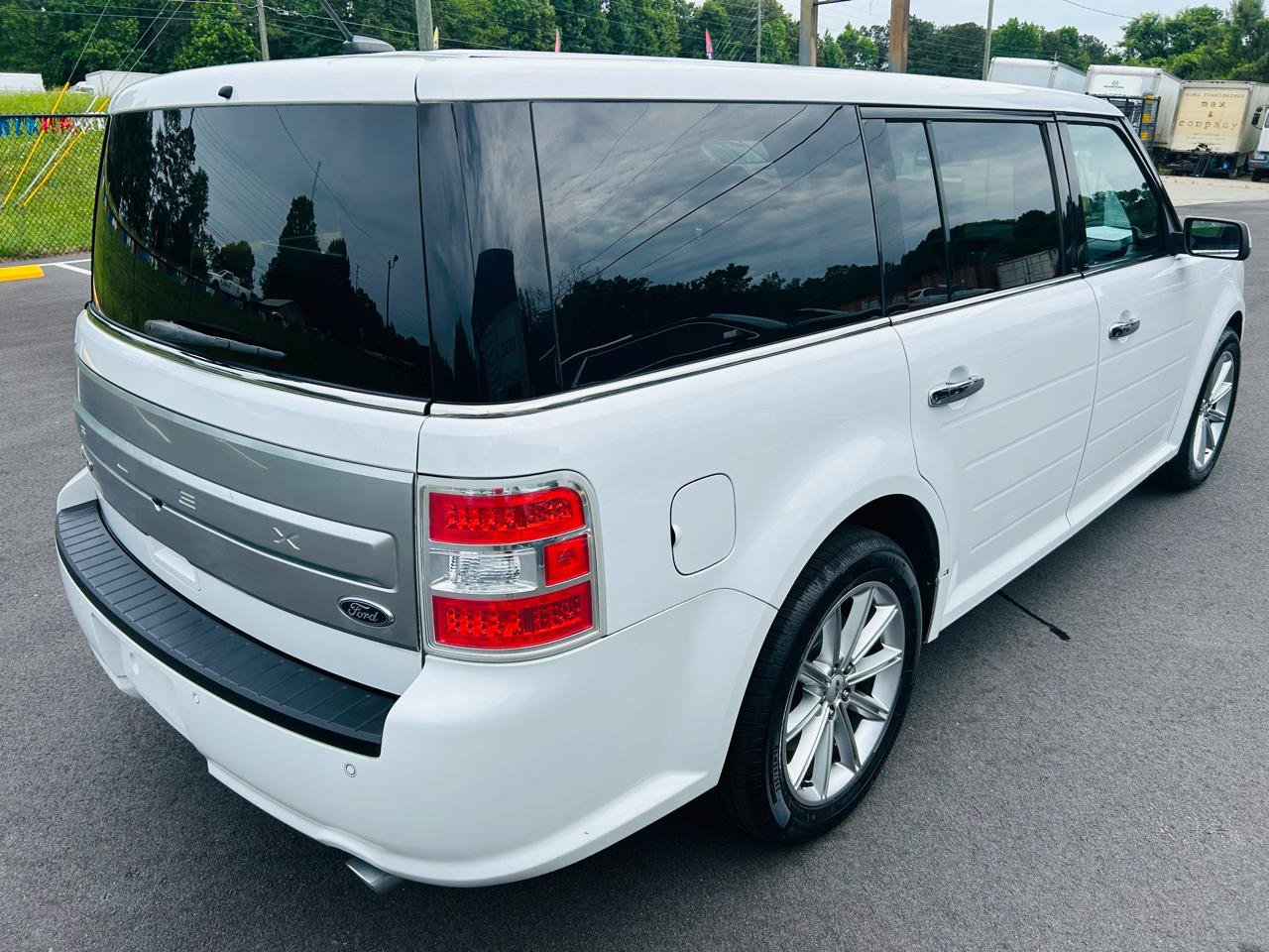Used 2019 Ford Flex Limited FWD image 5