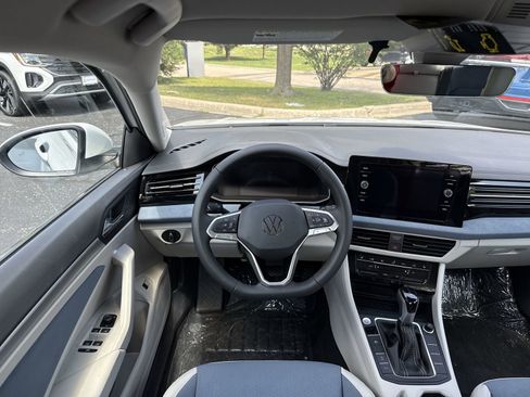 New 2025 Volkswagen Jetta SE image 16