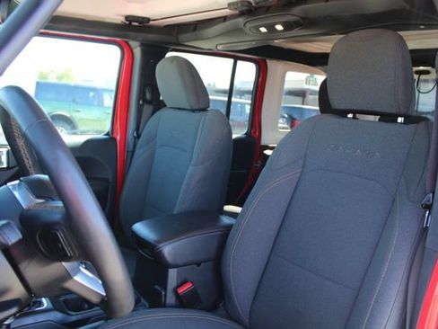 Used 2024 Jeep Wrangler Unlimited Sahara AWD/4WD image 36