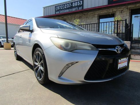 Used 2016 Toyota Camry XSE w/ Moonroof Package FWD image 6