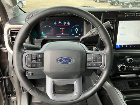 Used 2023 Ford F250 Lariat w/ Lariat Ultimate Package AWD/4WD image 10
