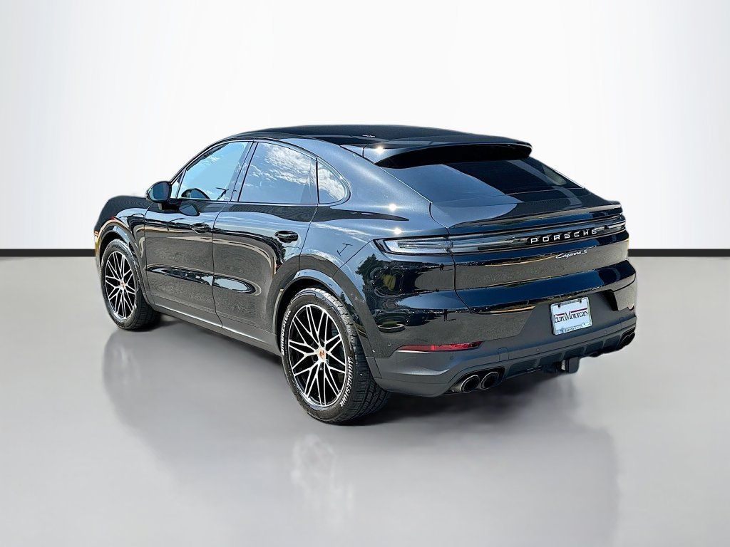 Certified 2026 Porsche Cayenne S AWD/4WD image 3