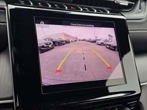 New 2025 Jeep Grand Cherokee Laredo X w/ Luxury Tech Group I RWD image 20