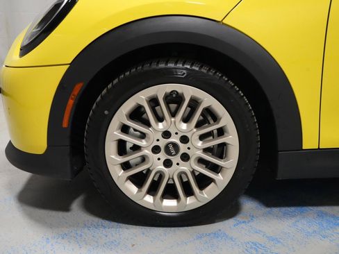 Certified 2025 MINI Cooper S image 29