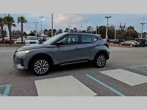 Used 2024 Nissan Kicks SR image 24