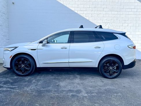 Certified 2023 Buick Enclave Essence w/ Experience Buick Package AWD/4WD image 14