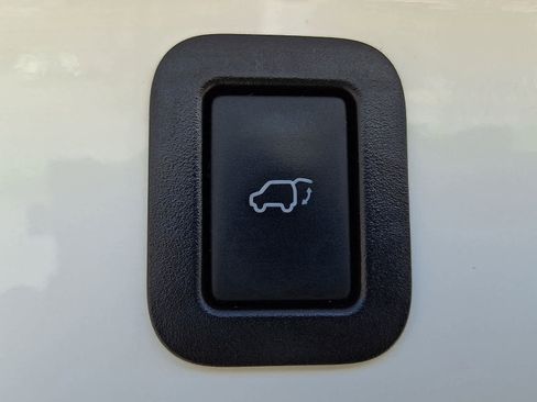 Used 2015 Toyota Highlander XLE AWD/4WD image 32