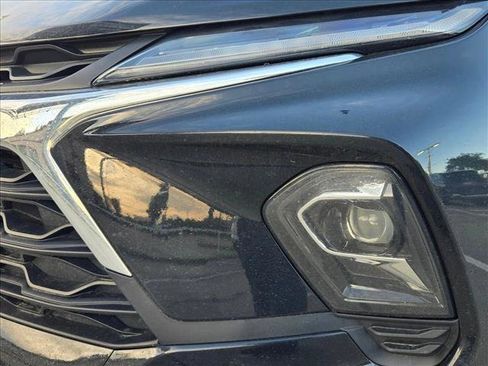 Used 2025 Chevrolet Blazer LT image 9