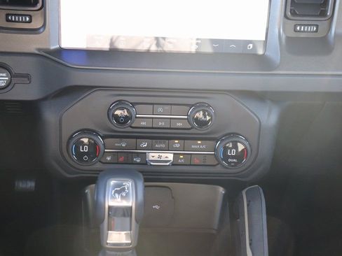 New 2025 Ford Bronco Badlands image 33