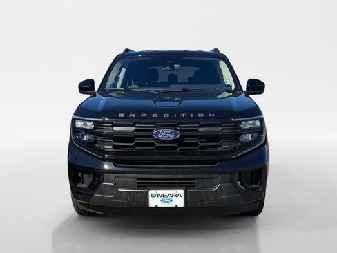 Used 2025 Ford Expedition Active image 8