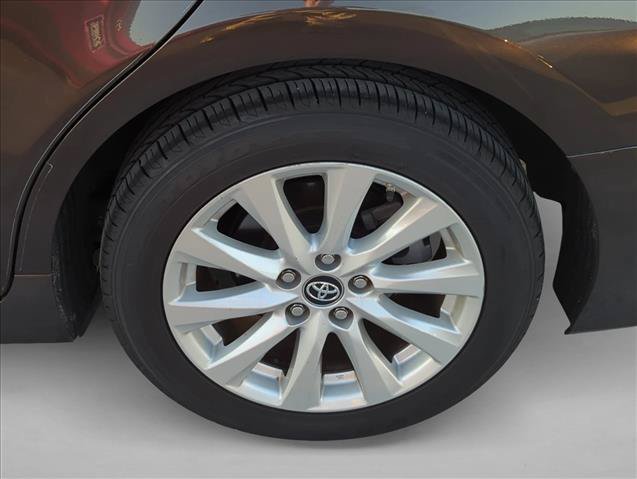 Used 2018 Toyota Camry LE w/ Convenience Package FWD image 6