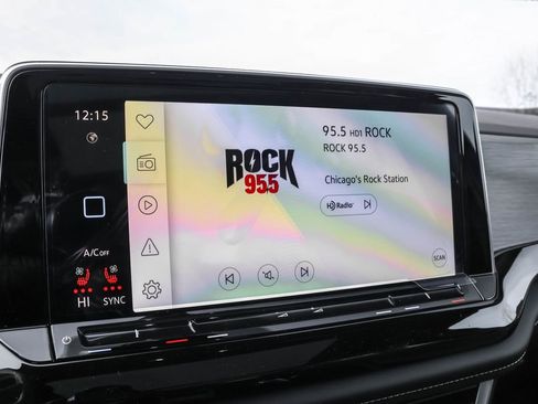 New 2026 Volkswagen Atlas Cross Sport SE image 28