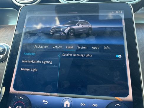 Used 2025 Mercedes-Benz GLC 300 GLC 300 image 34