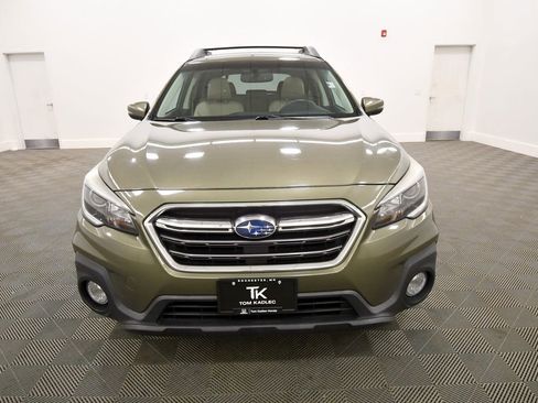 Used 2018 Subaru Outback 2.5i Limited AWD/4WD image 11