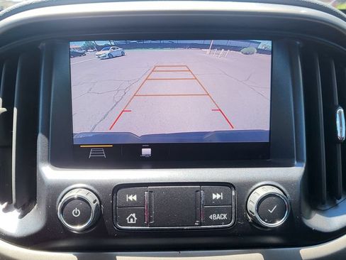 Used 2022 Chevrolet Colorado Z71 AWD/4WD image 35