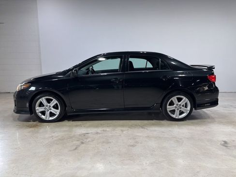 Used 2013 Toyota Corolla S w/ Premium Pkg FWD image 4