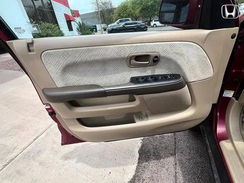 Used 2005 Honda CR-V EX image 10