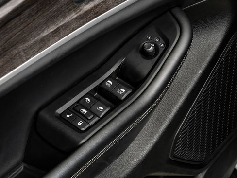 Used 2023 Jeep Grand Cherokee L Limited image 48