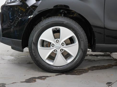 Used 2015 Kia Soul FWD image 26