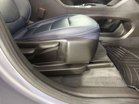 Used 2023 Chevrolet Bolt EUV Premier FWD image 36