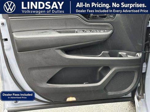 Used 2024 Honda Odyssey Touring image 9