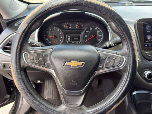 Used 2021 Chevrolet Malibu LT FWD image 15