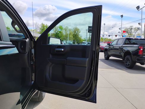 New 2025 GMC Sierra 1500 Pro w/ Graphite Edition image 32