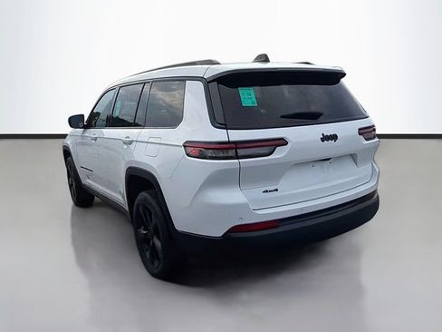 Used 2023 Jeep Grand Cherokee L Laredo AWD/4WD image 7