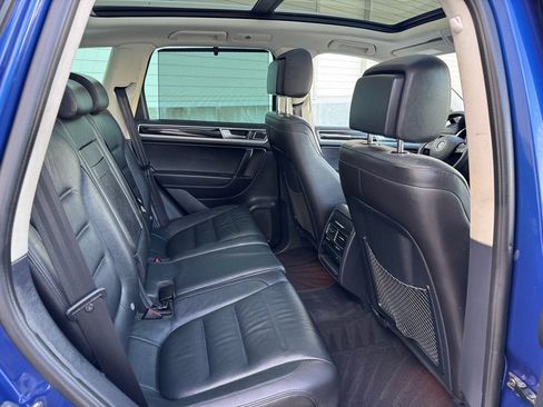 Used 2016 Volkswagen Touareg Executive image 25