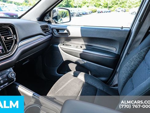 Used 2025 Dodge Durango GT RWD image 44