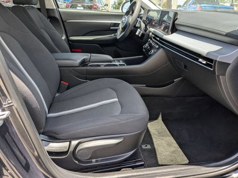 Used 2025 Hyundai Sonata SEL FWD image 26