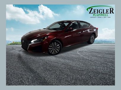 Used 2023 Nissan Altima 2.5 SV