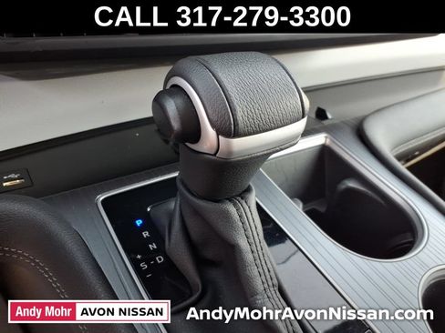 Used 2025 Toyota Sienna XLE FWD image 34