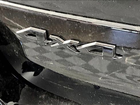 New 2025 Jeep Grand Cherokee Altitude image 9