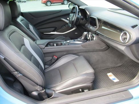 Used 2023 Chevrolet Camaro LT image 10
