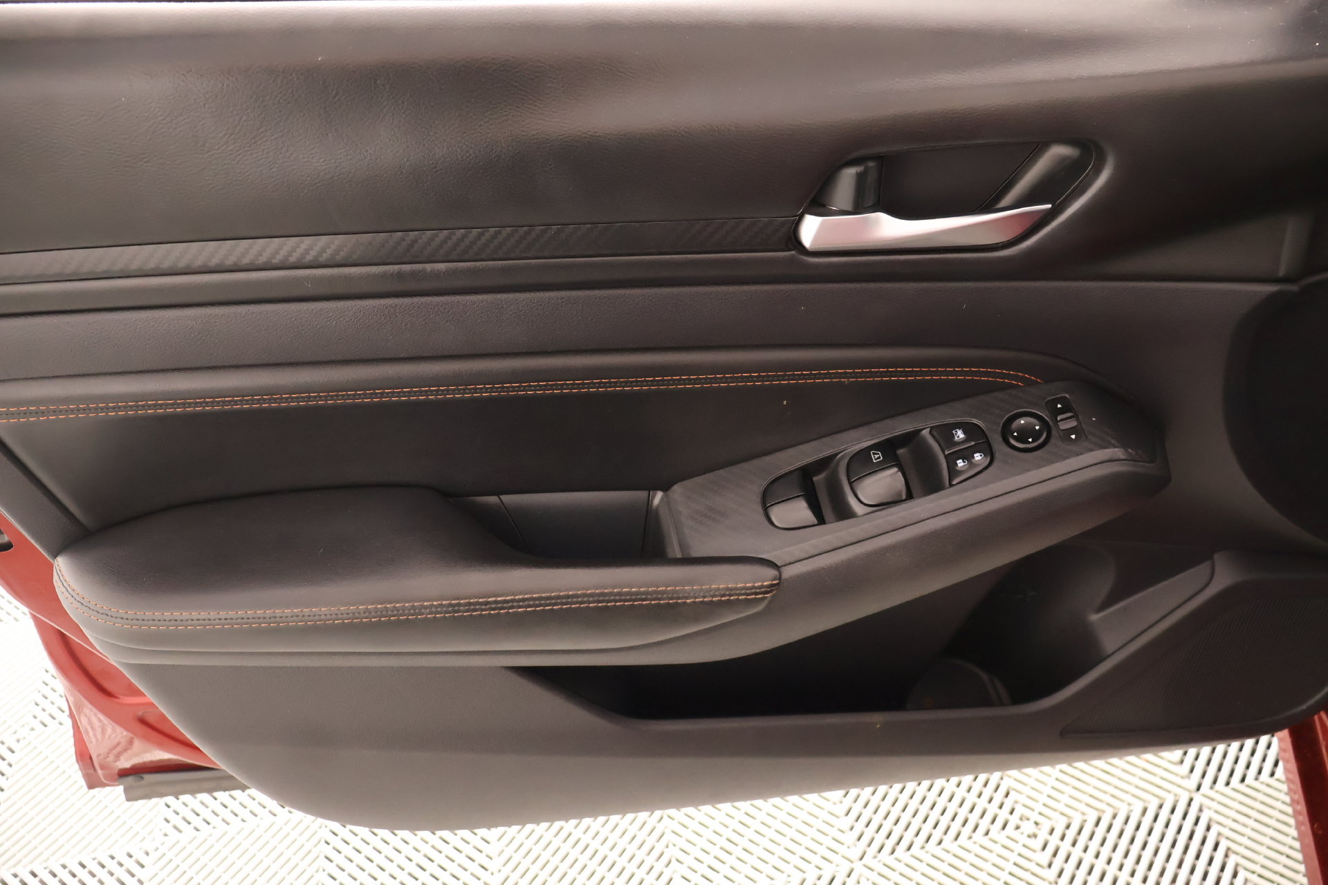 Used 2020 Nissan Altima 2.5 SR FWD image 14