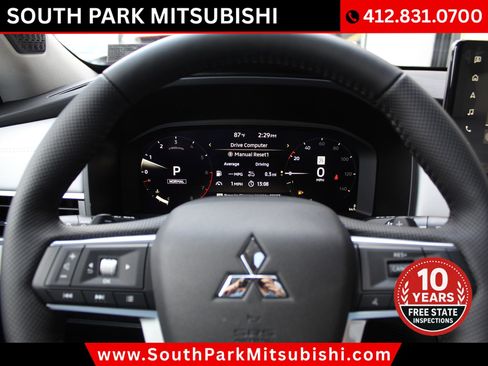 New 2025 Mitsubishi Outlander AWD image 24