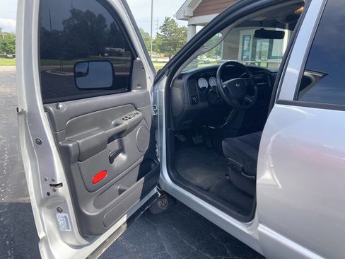 Used 2004 Dodge Ram 2500 Truck SLT w/ Trailer Tow Group image 9